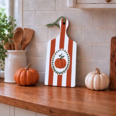 DIY Kitchen Board Halloween Edition by Art Club Landsberg